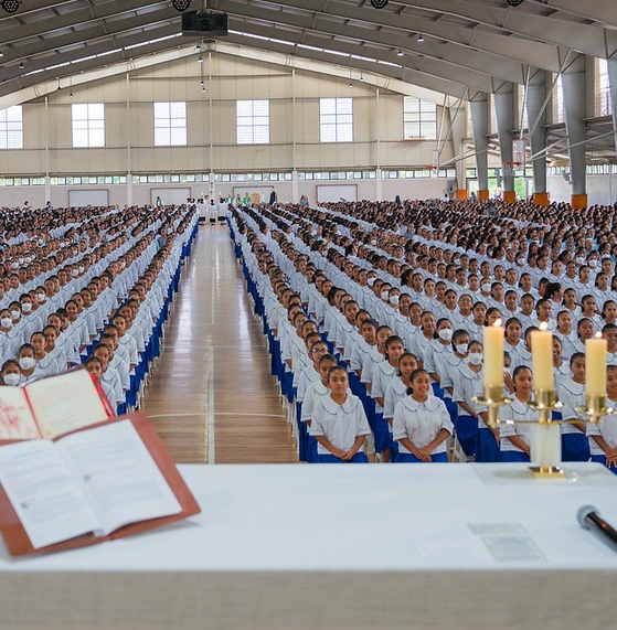 Holy Mass with thousands of students at Girlstown